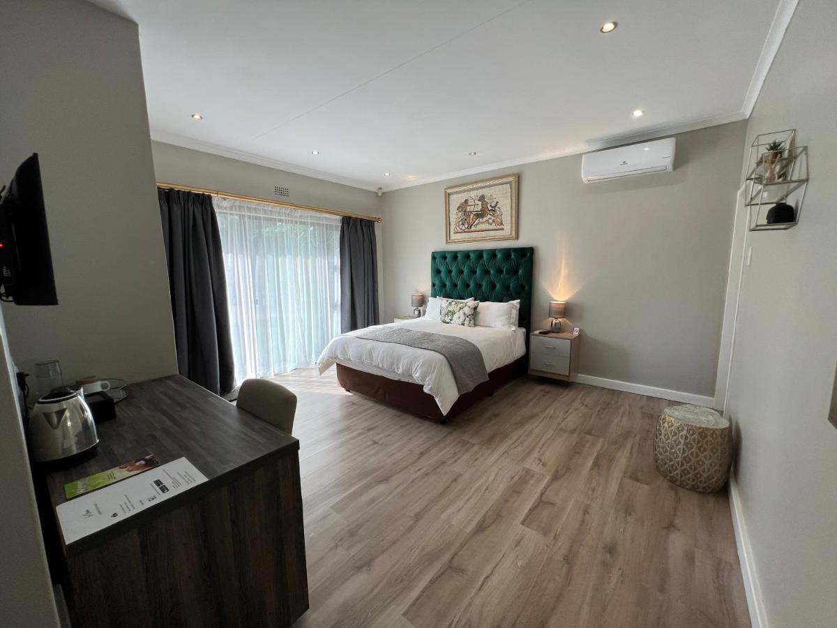 Le'Ciara Luxury Guest House โจฮันเนสเบิร์ก ภายนอก รูปภาพ